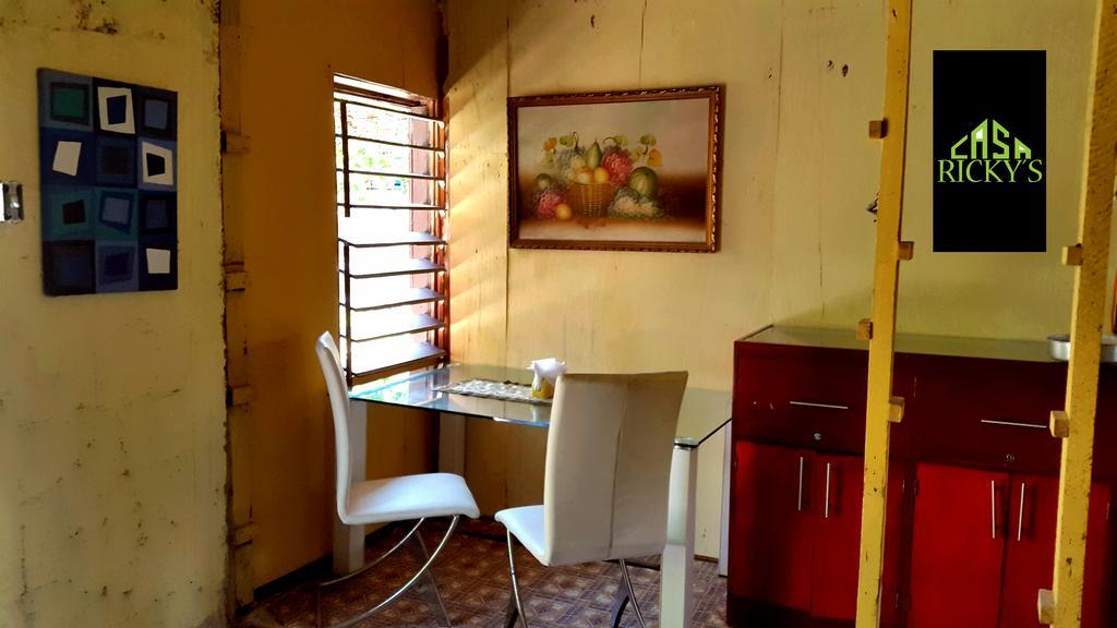 Casa Ricky'S Hostel Orange Walk Екстериор снимка