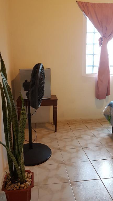 Casa Ricky'S Hostel Orange Walk Екстериор снимка