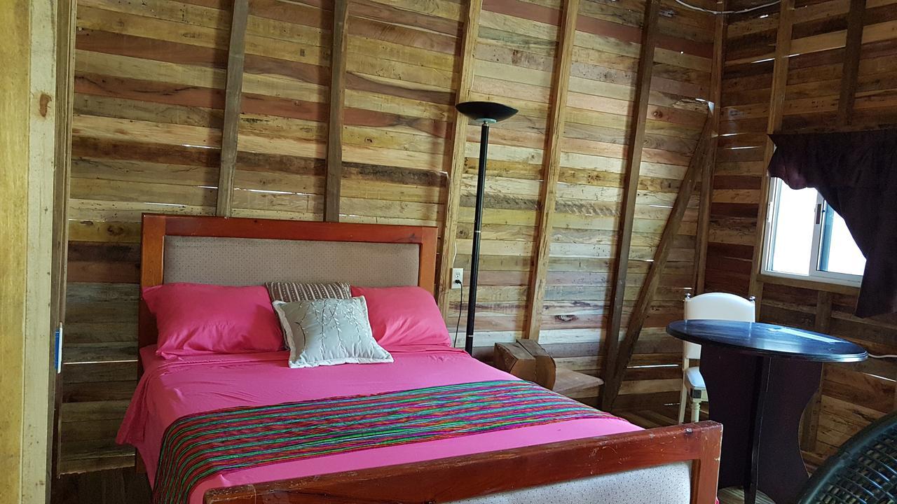 Casa Ricky'S Hostel Orange Walk Екстериор снимка
