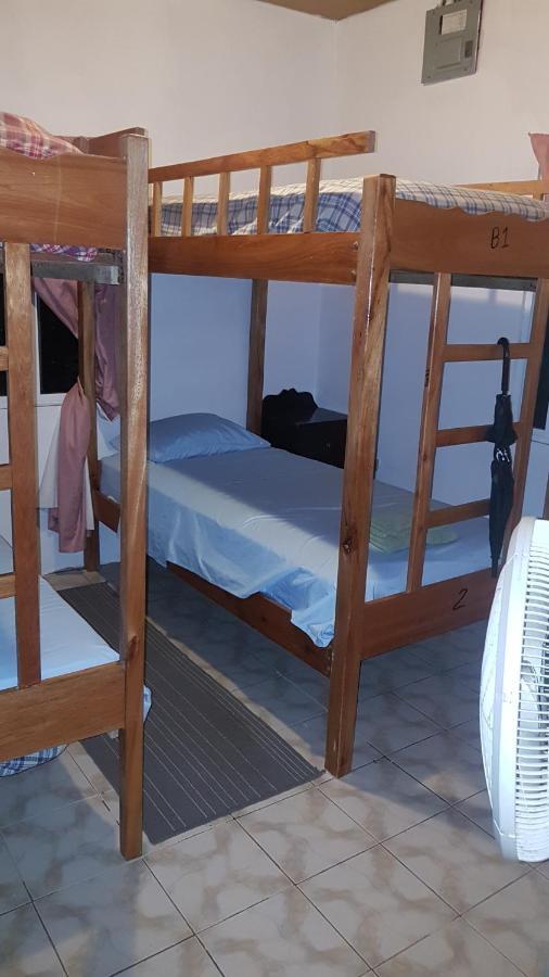 Casa Ricky'S Hostel Orange Walk Екстериор снимка